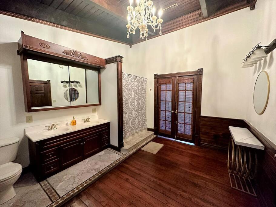 5 Bedroom Estate Near Casino And Downtown Bristol Exterior foto